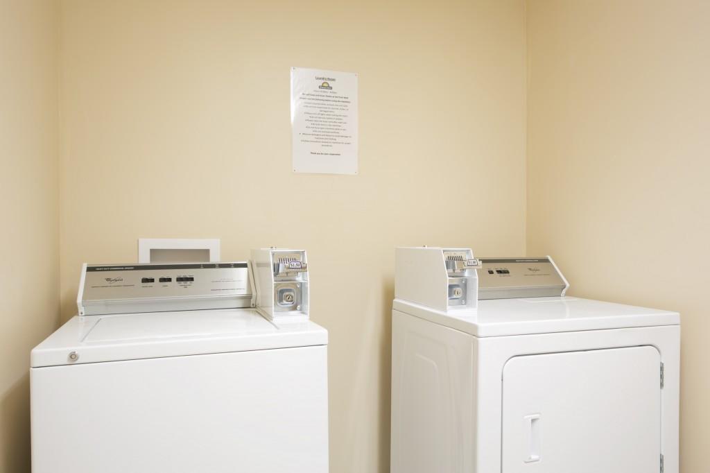 Days Inn By Wyndham Anderson In Room photo